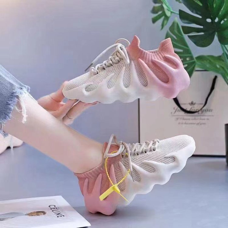 Atmungsaktive Sneakers mit runder Zehenpartie und Schnürung