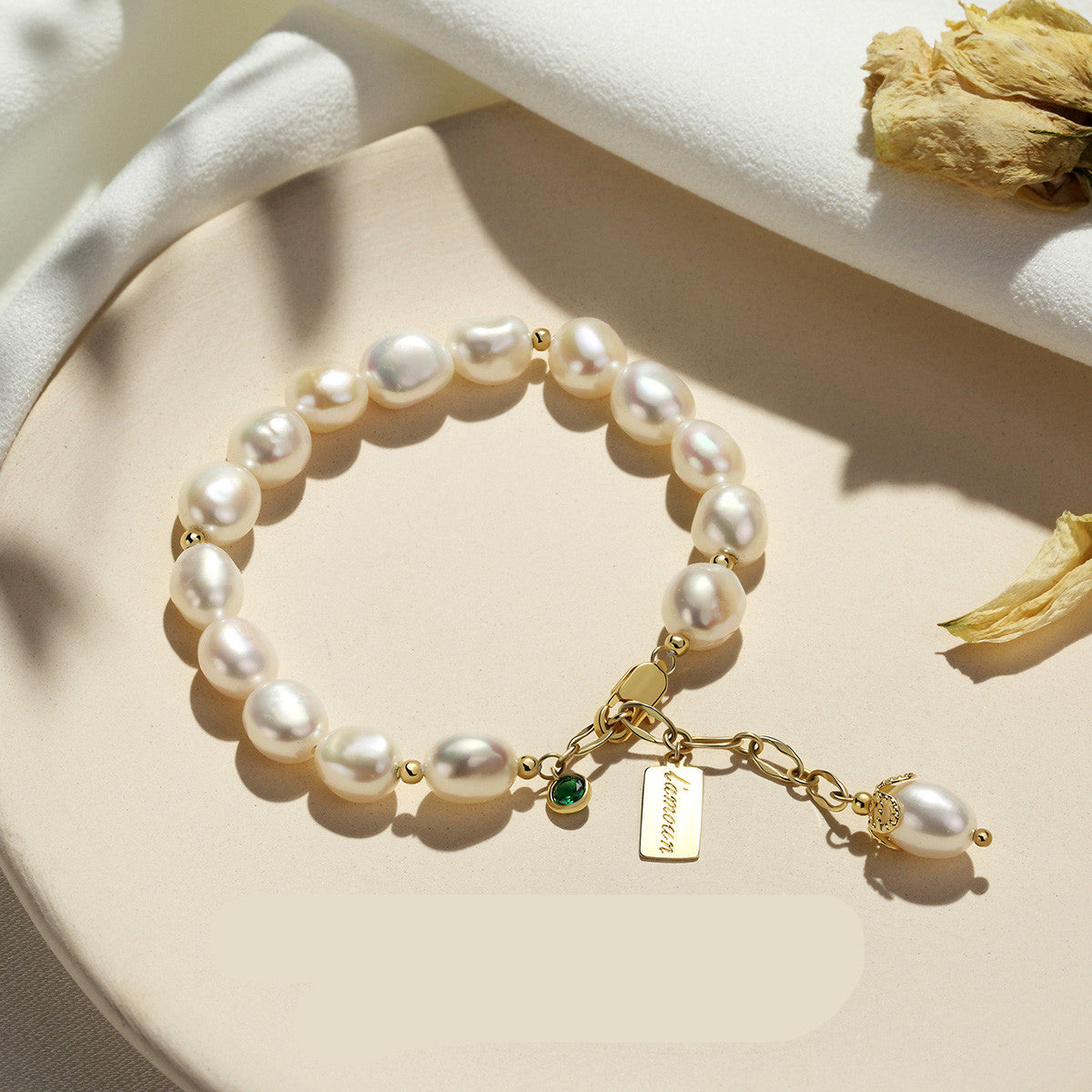 Armband aus Naturperlen
