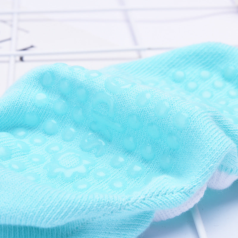 Rutschfeste Bodensocken für das Fitnessstudio im Innenbereich mit offener Rückseite