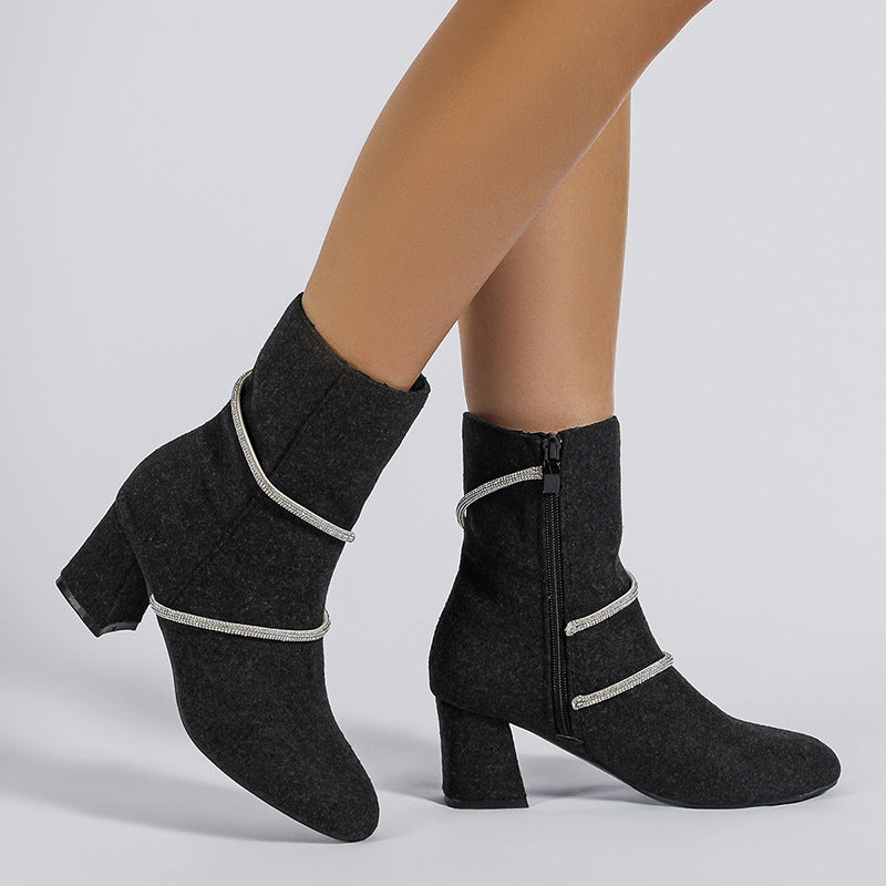 Klobige Stiefel mit mittelhohem Absatz und Strass-Kettendesign für Damen