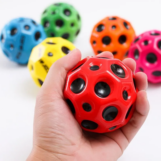 Pelota de agujero, pelota suave y rebotante, anticaída, forma de luna, pelota rebotante porosa, juguete para niños para interior y exterior, diseño ergonómico
