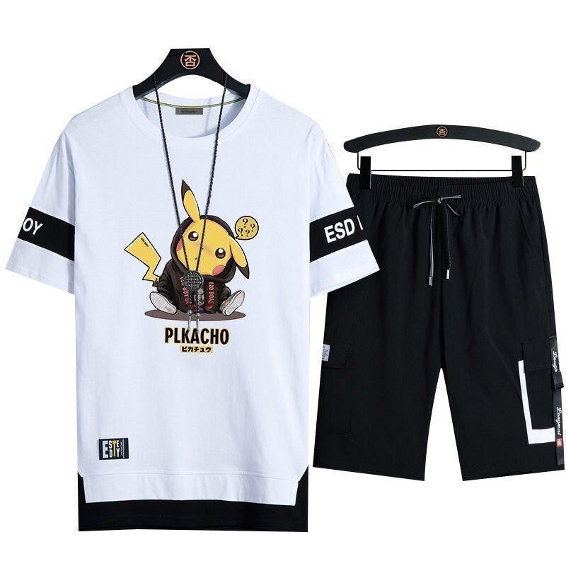 Lässige T-Shirt-Shorts-Kombination 