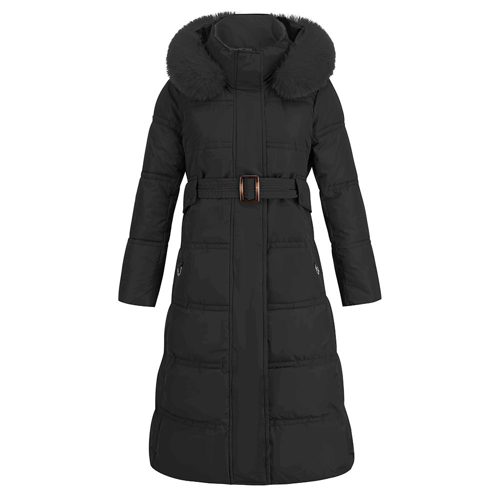 Damenjacke mit kontrastierendem Pelzkragen und schmaler Daunenfüllung