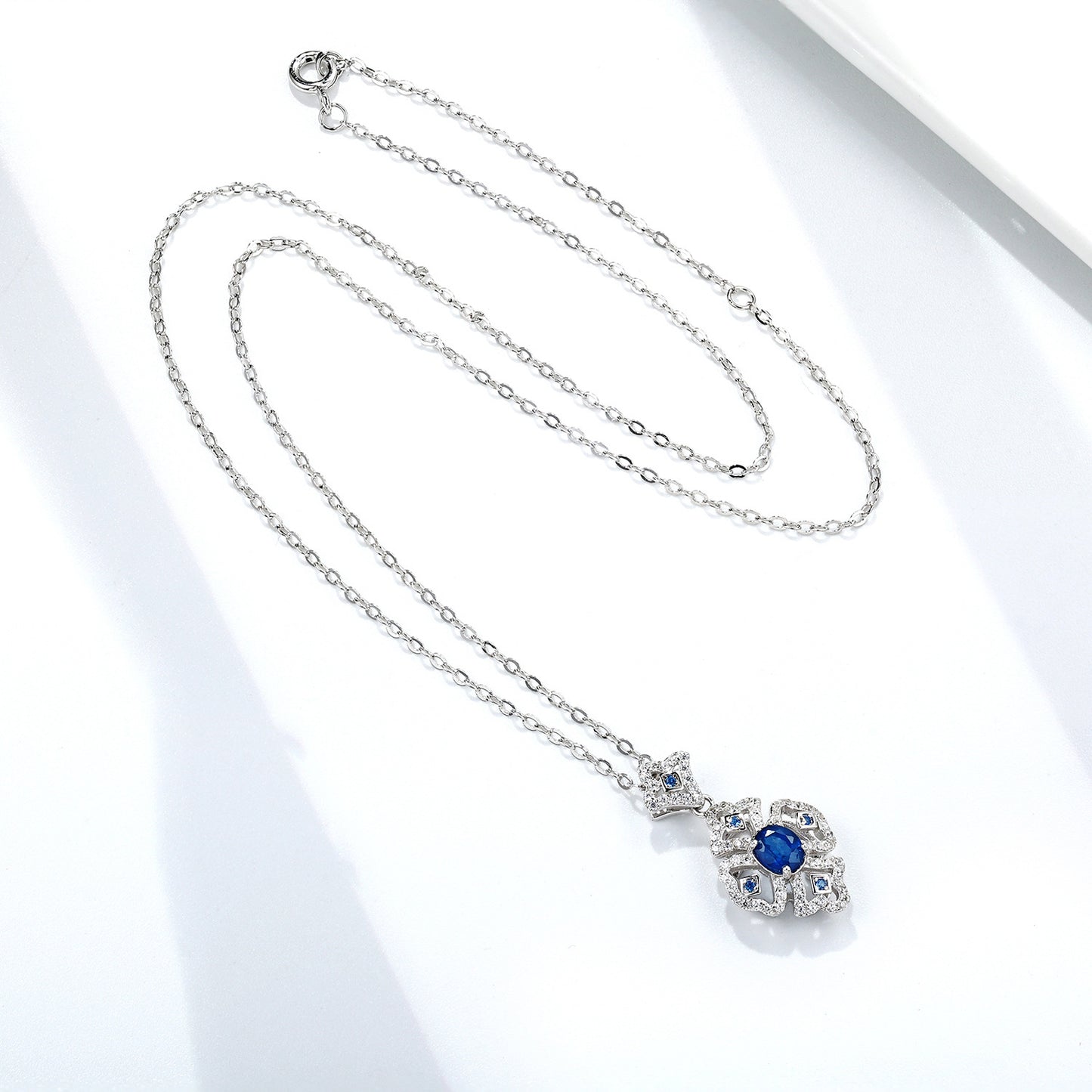S925 Silber Retro Muster Halskette frauen Vielseitig Natürliche Saphir Anhänger