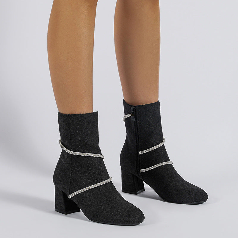Klobige Stiefel mit mittelhohem Absatz und Strass-Kettendesign für Damen