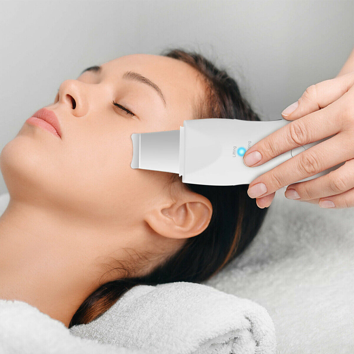 Ultrasonic Skin Scrubber Deep Face Cleaning Machine Peeling Shovel Facial Pore Cleaner Face Skin Scrubber Lift Beauty Instrument Ultrasonic Facial Scrubber Pore Blackhead Remover Spatula Deep Skin Spa